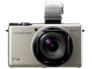 Olympus XZ1 鈦銀新色亮相，套裝限量 3000 組！