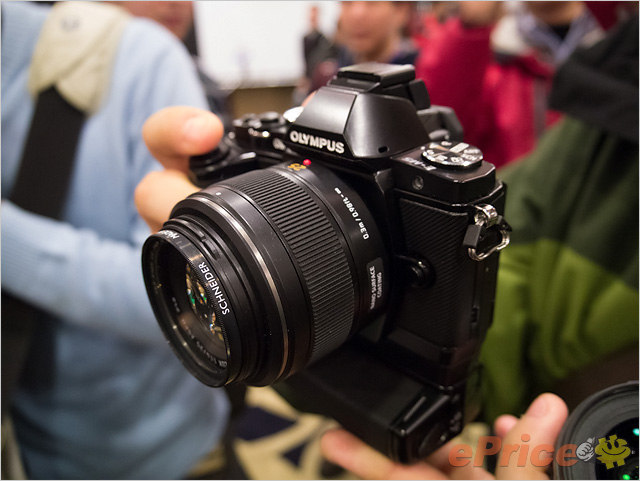 Olympus OM-D E-M5 發表:1630 萬畫素、每秒 9 張連拍! - 21 Olympus OM-D E-M5 發表:1630 萬畫素、每秒 9 張連拍! - 21