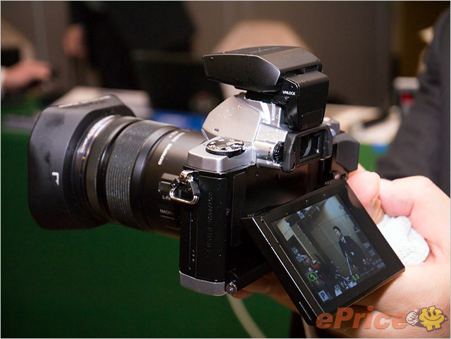 Olympus OM-D E-M5 發表:1630 萬畫素、每秒 9 張連拍! - 6 Olympus OM-D E-M5 發表:1630 萬畫素、每秒 9 張連拍! - 6