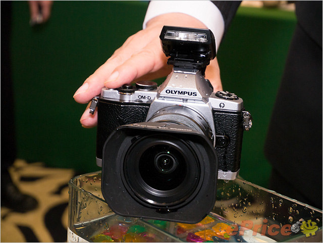 Olympus OM-D E-M5 發表:1630 萬畫素、每秒 9 張連拍! - 5 Olympus OM-D E-M5 發表:1630 萬畫素、每秒 9 張連拍! - 5