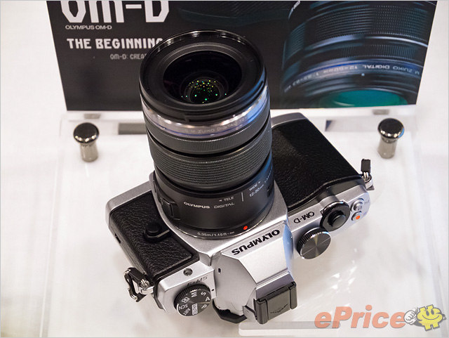 Olympus OM-D E-M5 實機試玩:高速對焦、9 fps 連拍! Olympus OM-D E-M5 實機試玩:高速對焦、9 fps 連拍!