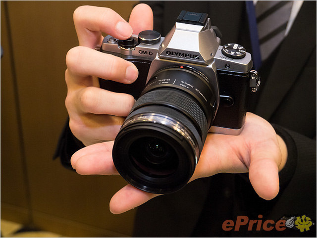Olympus OM-D E-M5 發表:1630 萬畫素、每秒 9 張連拍! - 2 Olympus OM-D E-M5 發表:1630 萬畫素、每秒 9 張連拍! - 2