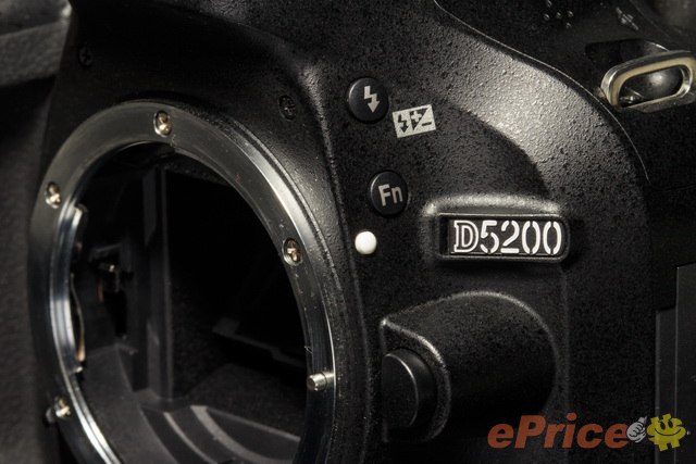 輕量級中階單反:Nikon D5200 實測 輕量級中階單反:Nikon D5200 實測