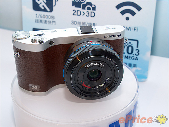 samsung nx300 智慧触控轻单眼,大光圈 3d 镜头登台