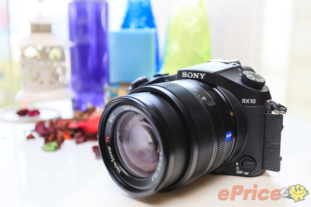 1 吋感光元件、F2.8 恆定光圈 Sony RX10 賣近萬 1 吋感光元件、F2.8 恆定光圈 Sony RX10 賣近萬