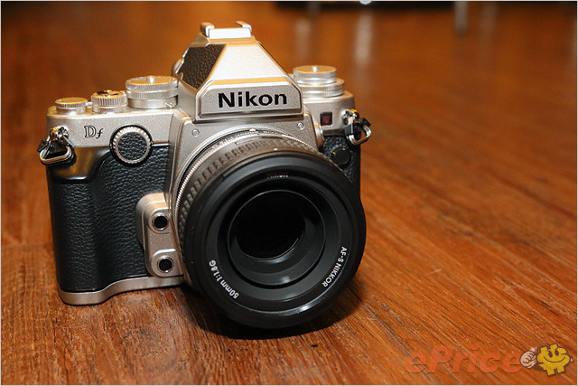 应该能感觉到 nikon f3 影子在里头,但微尖的军舰部比较像 fm2