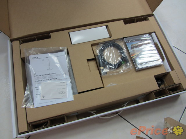 【開箱】SONY PlayStation 3D 顯示器　PS3 好搭檔
