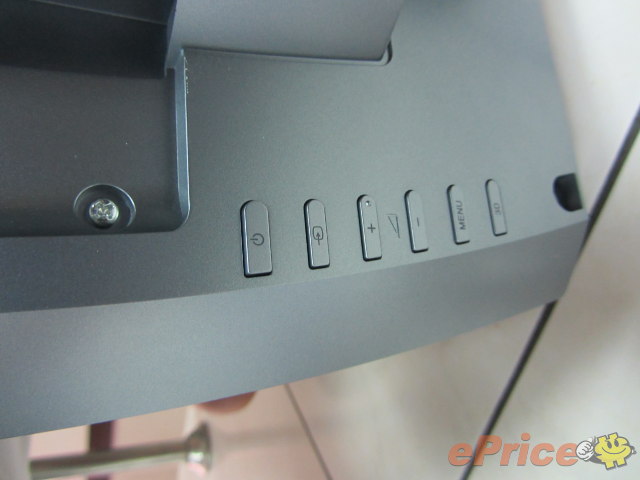 【開箱】SONY PlayStation 3D 顯示器　PS3 好搭檔
