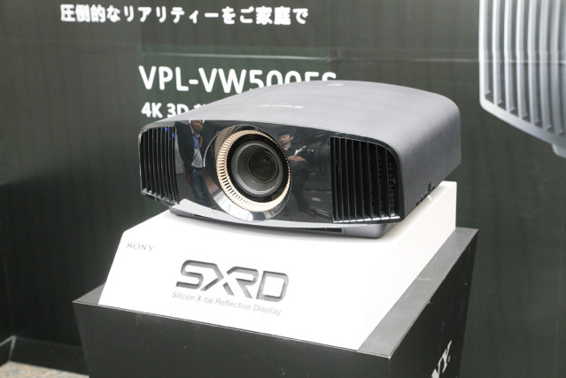 Sony 推新款 4K 投影機 體積更小、價格更便宜 Sony 推新款 4K 投影機 體積更小、價格更便宜
