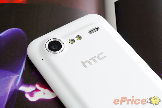 不思议新风貌：白色 HTC Incredible S 写真图集