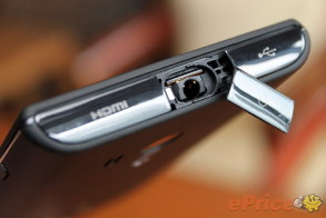 消暑涼帖！Sony Xperia acro S 波濤預購價 17,900 元 