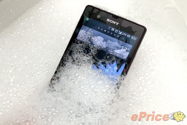 防水防塵,影像音樂:Sony Xperia Z 重點試到盡 防水防塵,影像音樂:Sony Xperia Z 重點試到盡