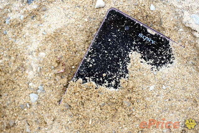 防水防塵,影像音樂:Sony Xperia Z 重點試到盡 防水防塵,影像音樂:Sony Xperia Z 重點試到盡