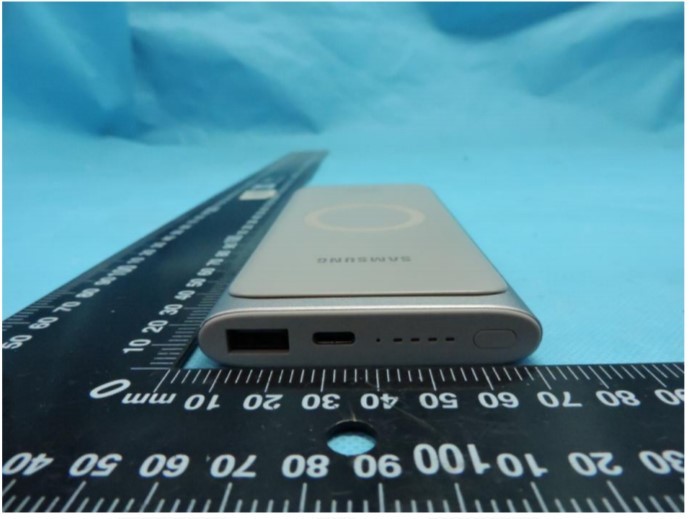 三星即将推出可无线充电的 10000mah 行动电源 eb-u1200