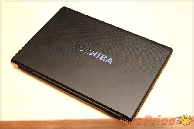 輕薄依舊、規格升級、選擇更多!Toshiba R830 新機發表 輕薄依舊、規格升級、選擇更多!Toshiba R830 新機發表