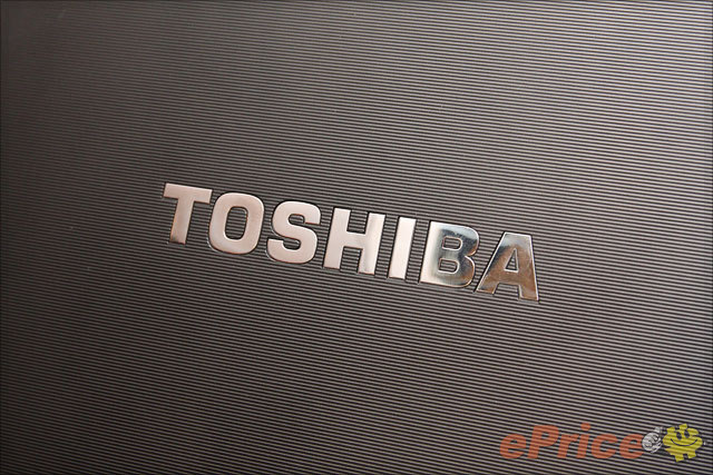 輕薄依舊、規格升級、選擇更多!Toshiba R830 新機發表 輕薄依舊、規格升級、選擇更多!Toshiba R830 新機發表