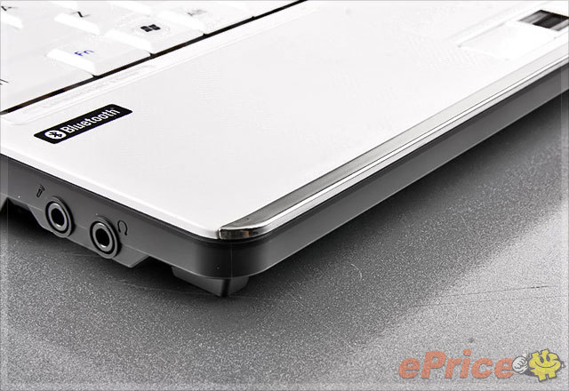 日系輕巧商務 Fujitsu LifeBook SH561 日系輕巧商務 Fujitsu LifeBook SH561