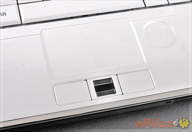 日系輕巧商務 Fujitsu LifeBook SH561 日系輕巧商務 Fujitsu LifeBook SH561
