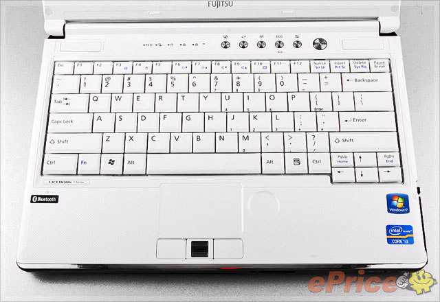 日系輕巧商務 Fujitsu LifeBook SH561 日系輕巧商務 Fujitsu LifeBook SH561