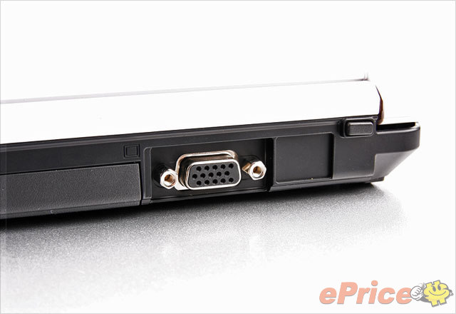 日系輕巧商務 Fujitsu LifeBook SH561 日系輕巧商務 Fujitsu LifeBook SH561