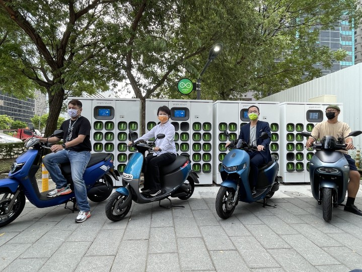 Gogoro Network 與台中市政府攜手打造低碳城市電池交換站達300 座里程碑 第1頁 汽車與機車汽車與機車討論區 Eprice 行動版