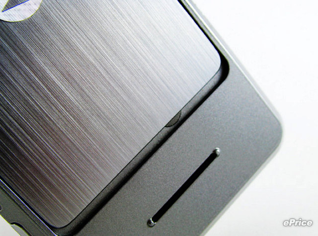 铝合金小战士:motorola zn300 质感评测