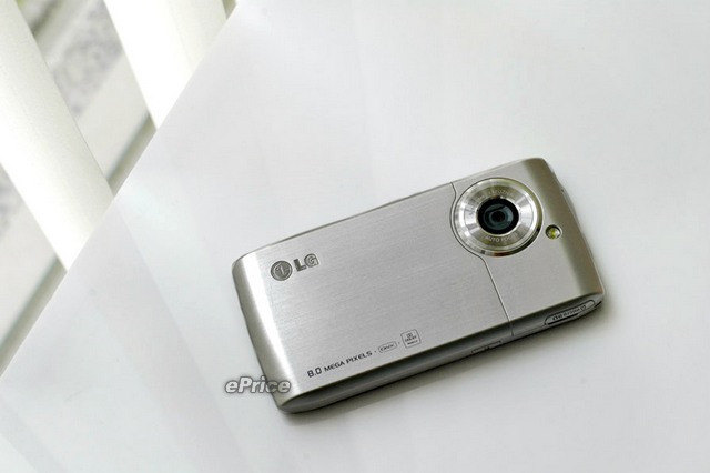 viewty smart 是 lg 目前规格最高的手机之一,有 800 万画素相机,德国
