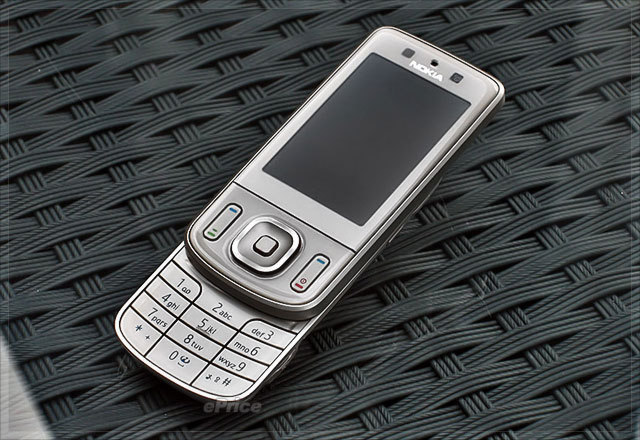 1200 万画素 nokia「n87」外流手机,上网买得到