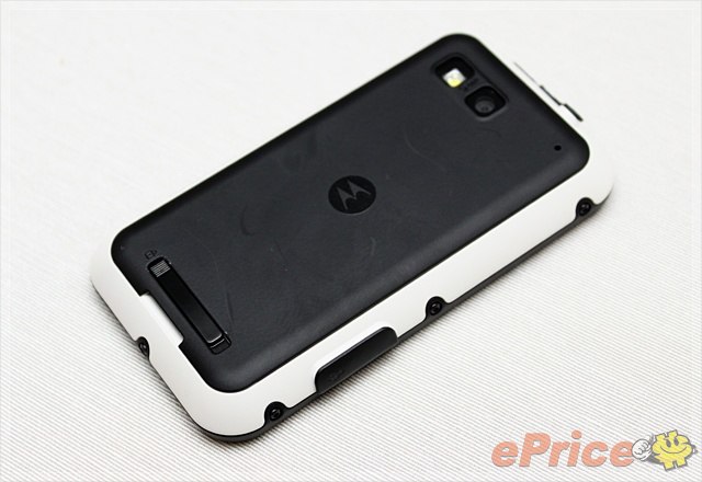 三防玩乐机 moto defy mb525 售 13,900 元