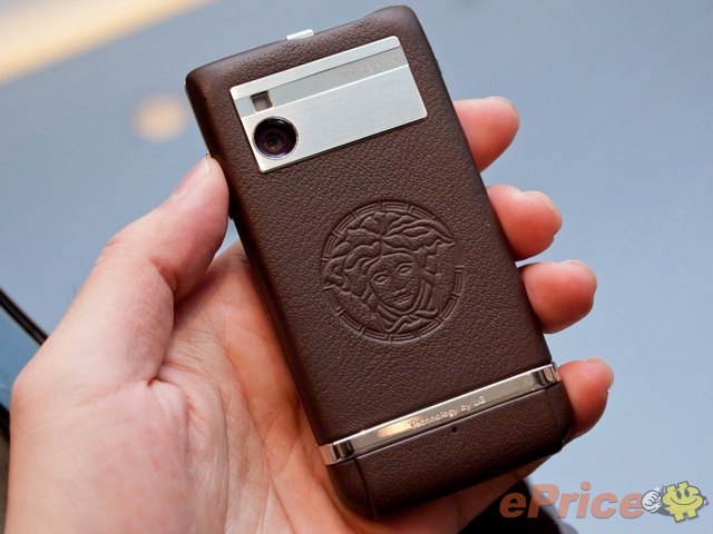 凡赛斯 versace unique 全触控精品手机,功能也亮丽