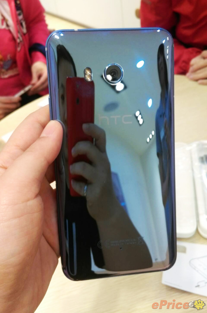 炫藍銀、寶石藍先行，HTC U11 已經正式到貨