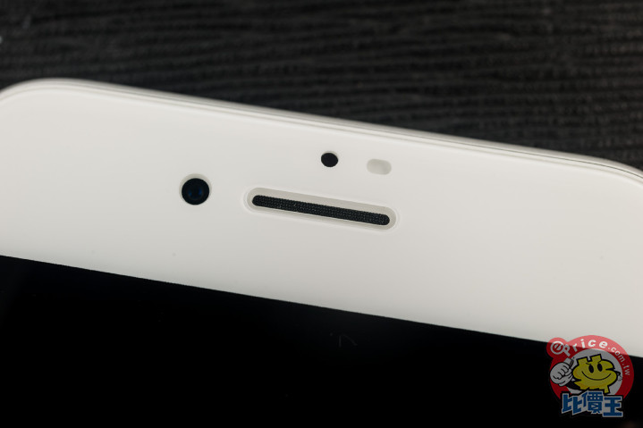 其实光源感应器只要没有完全被遮蔽,又或者是在半透光的状态下都