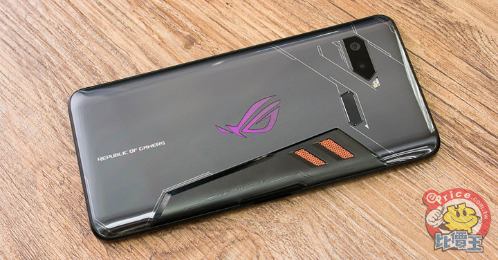 512GB 先推、搭全配包售價破六萬!華碩 ROG Phone 將於 9 月 20 日開預購、9 月底到貨 - 1 512GB 先推、搭全配包售價破六萬!華碩 ROG Phone 將於 9 月 20 日開預購、9 月底到貨 - 1